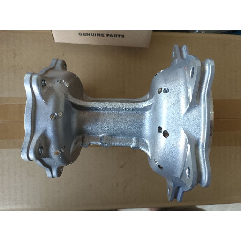 ดุมล้อหลัง KLX 250 DTK250 KLX300R ของใหม่ แท้ศูนย์