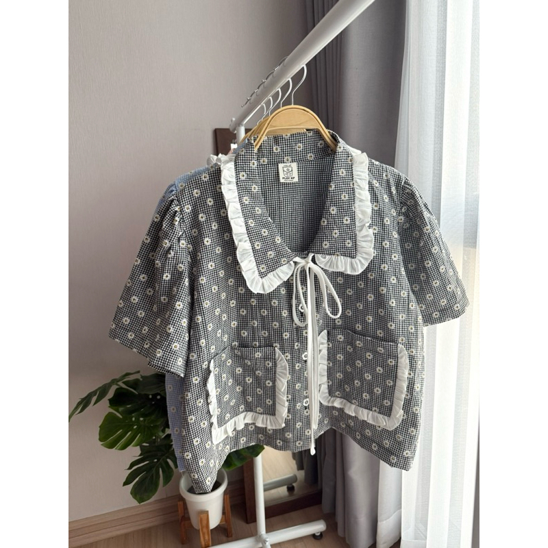 [อก 44] เสื้อคอบัวผูกโบว์ผ้าทอลายดอกเดซี่ (IA9)