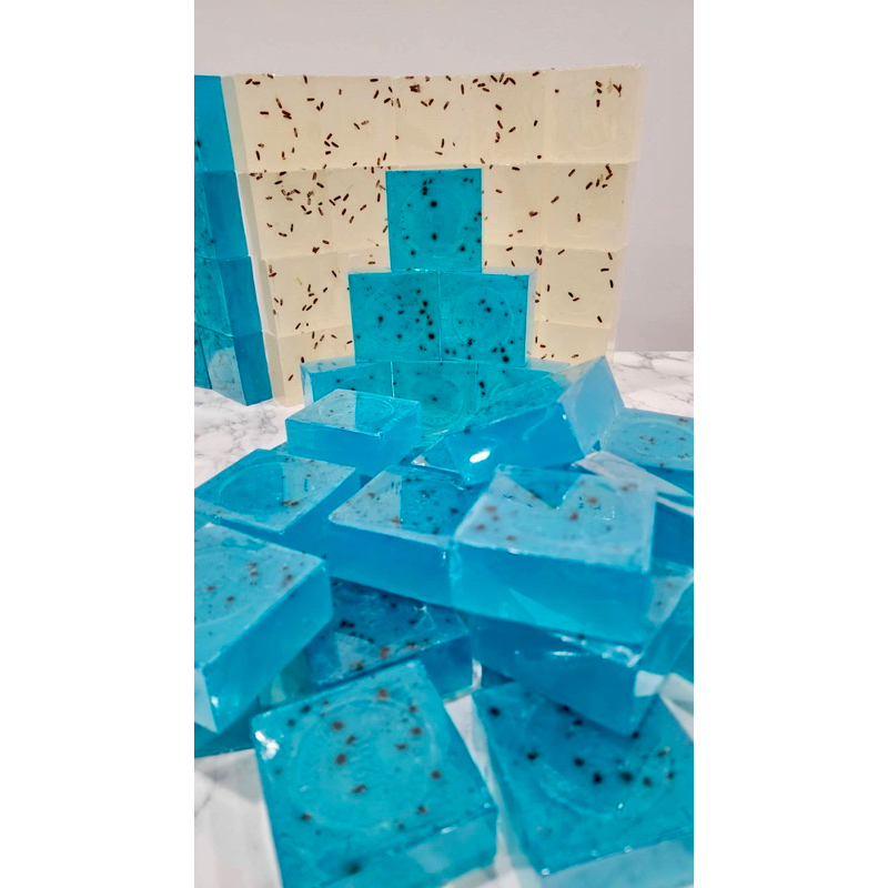 สบู่ Aurarich เพื่อผิวกระจ่างใสขึ้น ผลัดเซลล์ผิวเก่า