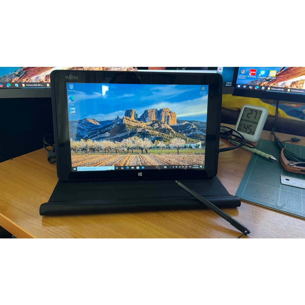 Fujitsu Arrow Tab Q506