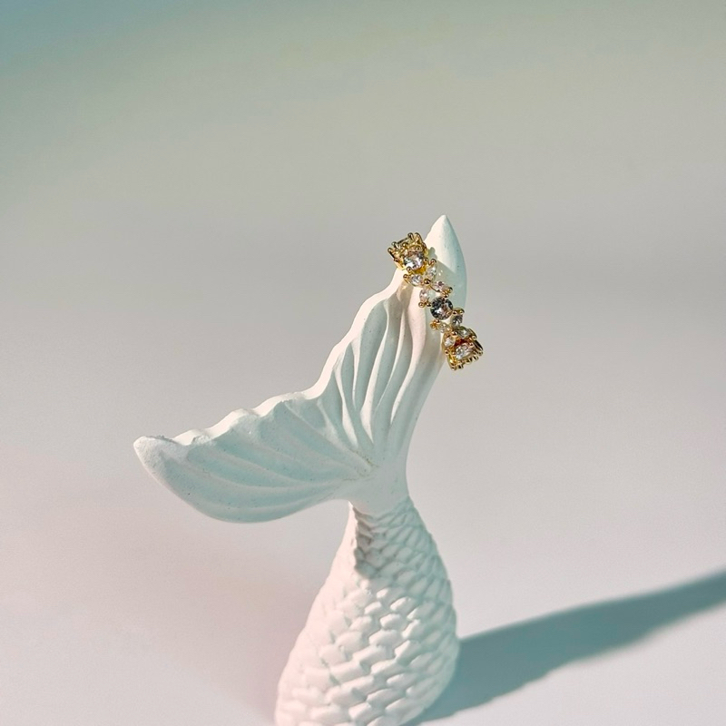 “floral gem” ring | @socrush.bkk