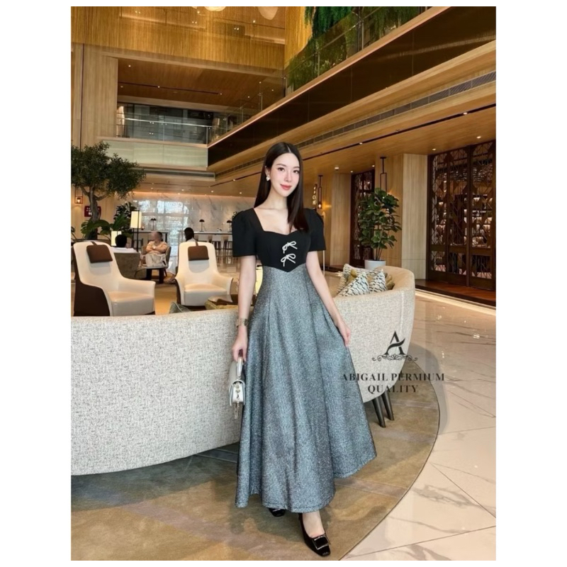 พร้อมส่ง แม็กซี่เดรส Brand Abigail