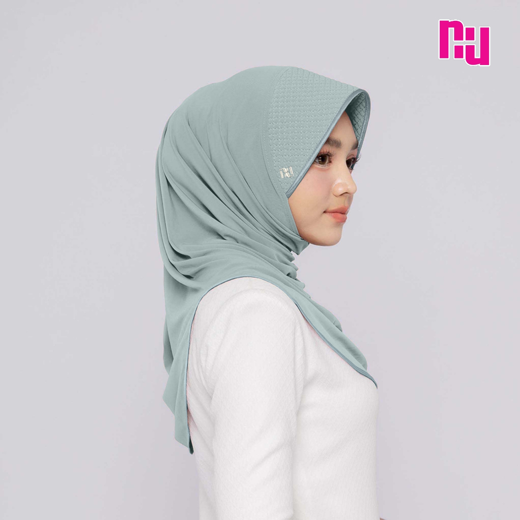 NU CLASSIC ผ้าคลุมฮีญาบแบบสวมสำเร็จคลาสสิค ปัก NU ทรงฟองน้ำตาราง(FN-N-NU)