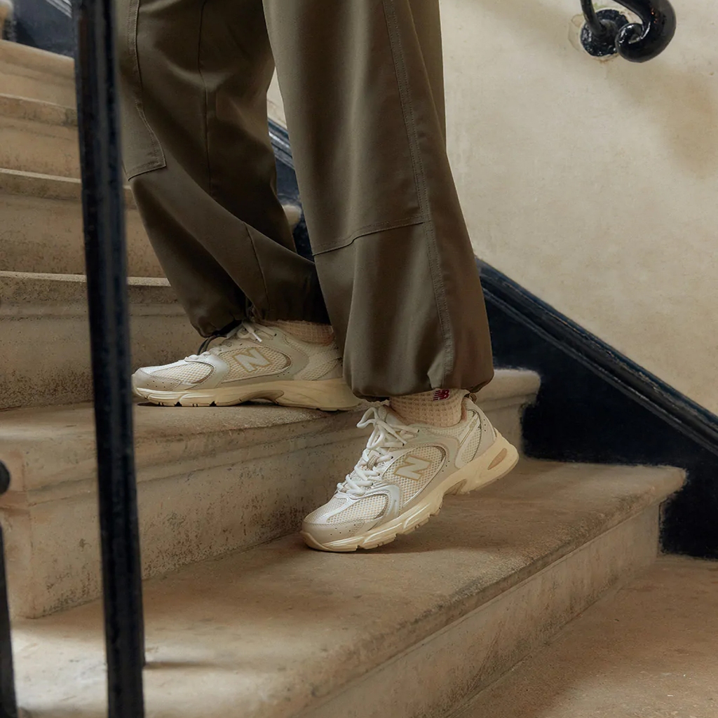 New Balance รองเท้าผ้าใบ รองเท้าลำลอง NB 530 MR530AA สี Beige Angora