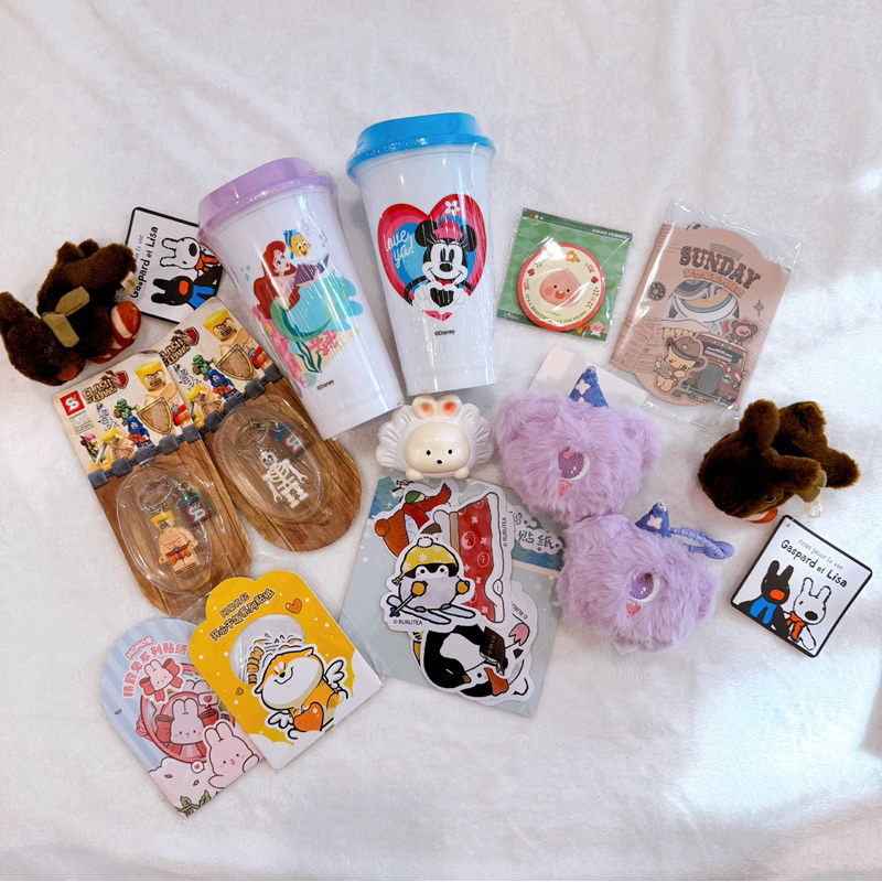 CLEARANCE SALE พวงกุญแจ แก้วน้ำ สติกเกอร์