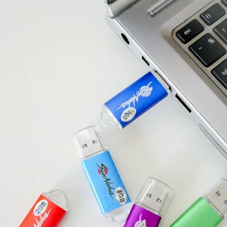 แฟลชไดร์ฟ /USB / Flash Drive 2.0/ ที่เก็บข้อมูล/ อุปกรณ์สำรองข้อมูล