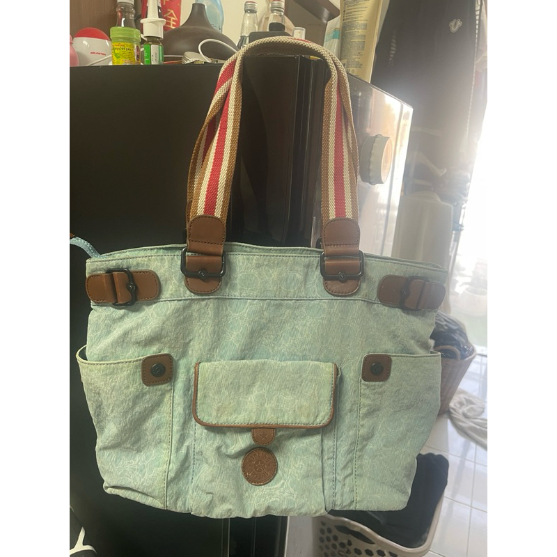 กระเป๋า kipling แท้ มือสอง ราคา 350 บาท