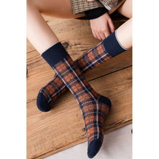 ถุงเท้าแฟชั่น ลายสก๊อต ผ้าหนานุ่มมาก ใส่สบายสุดๆ