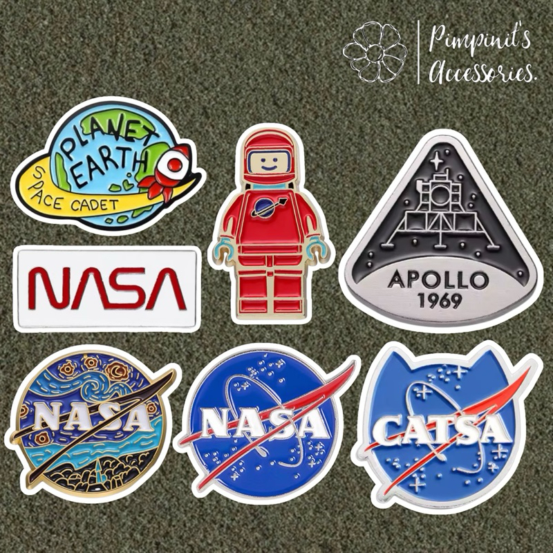 ร้านในไทยพร้อมส่ง : เข็มกลัดเซ็ทเครื่องหมายองค์การนาซ่าและนักบินอวกาศ | NASA, CATSA & Astronaut Enamel Brooch Pin Set.