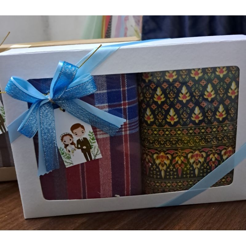 💥เซทผ้าขาวม้า+ผ้าถุงลายไทยลายดอกไม้แบบคละสีคละลาย+ป้ายแท็ก💥