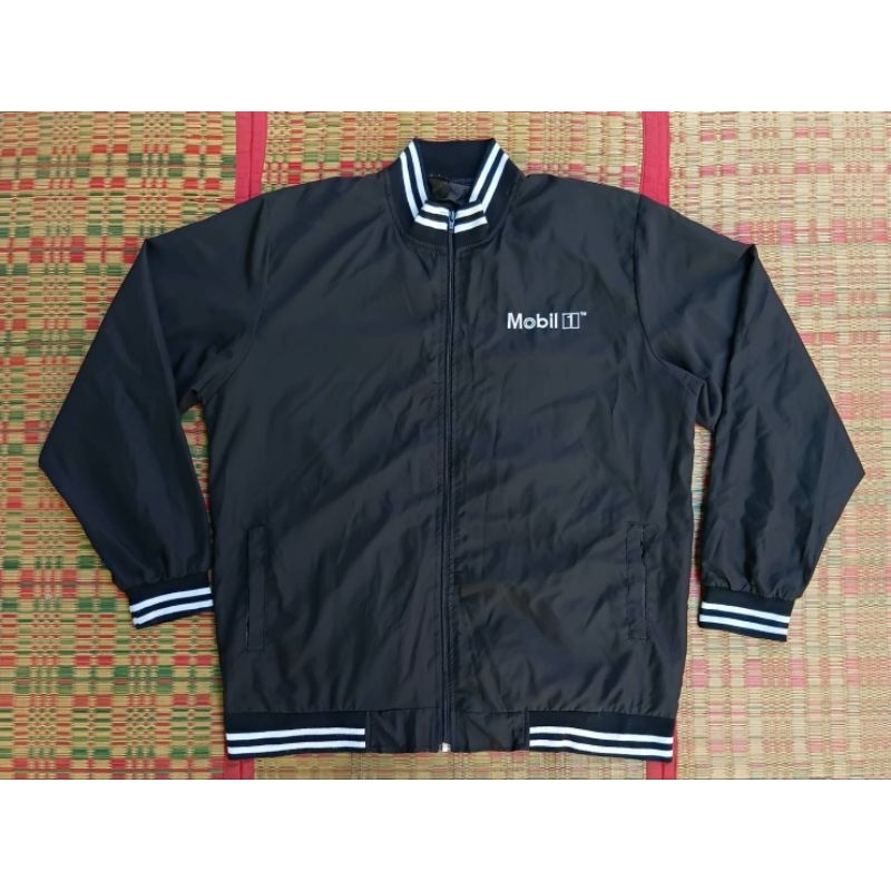 เสื้อแจ็คเก็ต Mobil  1