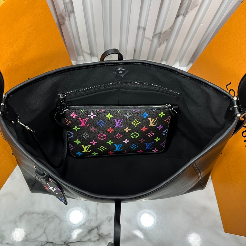 ORI | CarryAll Vibe Bag Murakami ใหม่ล่าสุด กระเป๋าสะพายทรงสวย ดีไซน์เรียบง่ายคลาสสิค หรู ดูผู้ดี มาพร้อมใบลูก