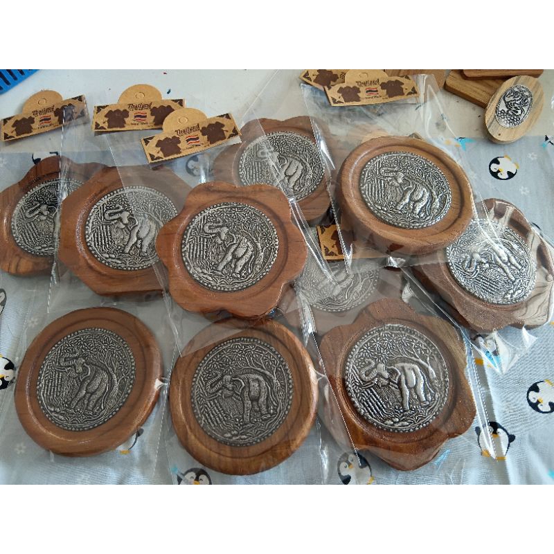 จานรองแก้วไม้สักติดแผ่นช้างแบบ 1ชิ้นมี3แบบ(กรุณาอ่านรายละเอียดก่อนสั่งซื้อ)