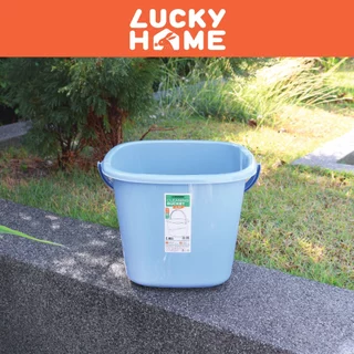 LUCKY HOME ถังน้ำพลาสติกเหลี่ยมทรงเตี้ย ขนาด : 24.6(ก) x 24.6(ย) x 20(ส) cm ความจุ : 6.5 L C-065
