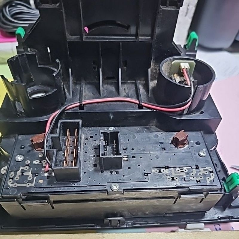 หลอดไฟสวิตซ์เปิดปิดแอร์ ISUZU d-max All New 1 ชุดมี 2 หลอดสินค้าใหม่แท้สวยงามครับราคาโปร - รูปที่ 2