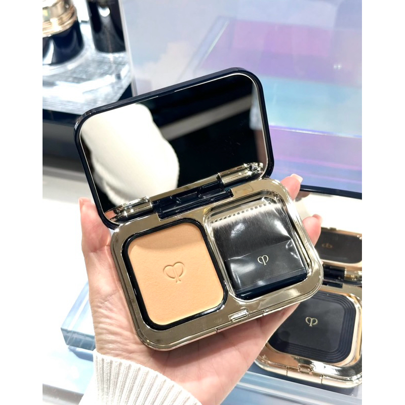 ( NEW ‼️ แป้งสูตรใหม่ ดีมากกกก) CLE DE PEAU BEAUTE RADIANT POWDER FOUNDATION