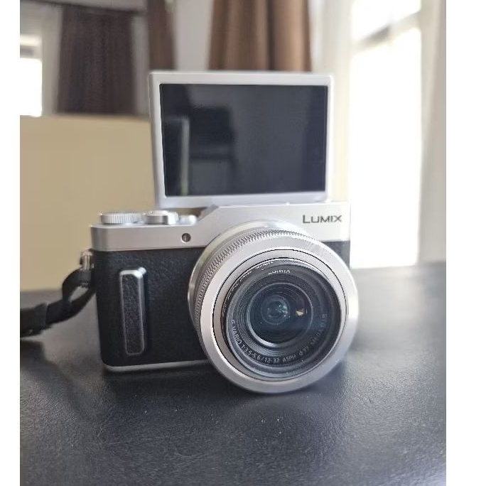 กล้อง Panasonic GF10 มือสอง สภาพดีเยี่ยม มีกล่อง มีกระเป๋า