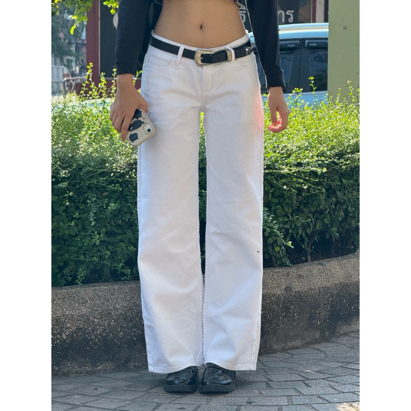 เอวต่ำกระบอกใหญ่ รุ่น girlfrirnd m1 white jeans