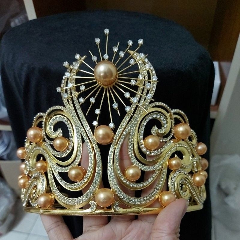 Miss Universe Crown 2024 แถมฟรีพรมรองมงกุฎ