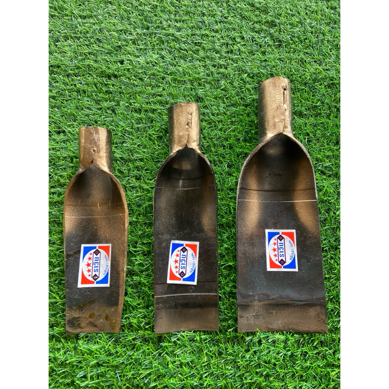 เสียมเหล็กแหนบ ราวิน (แบบโกบ) ขนาด2.5นิ้ว3นิ้วและ4นิ้ว เสียมตีจากเหล็กแหนบแท้ใบมีดคมทนแข็งแรงสามารถส