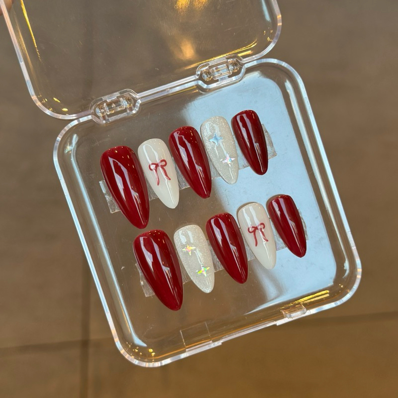 เล็บปลอมสีแดงเชอรี่ติดแล้วขับผิวมากเพ้นท์โบว์สวยๆ - รูปที่ 2