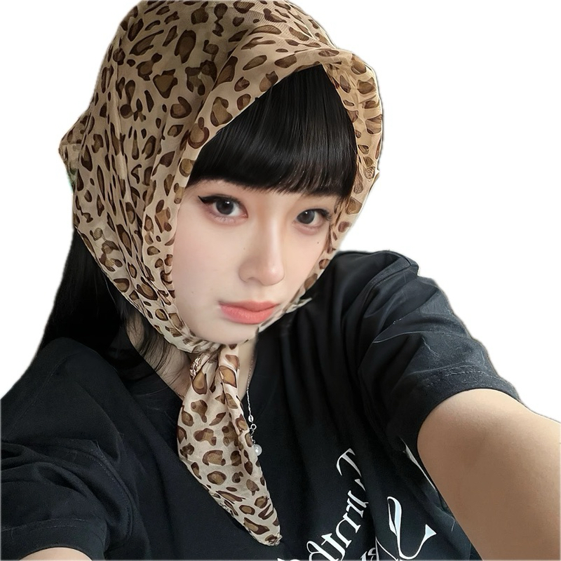 Mookrinstyle• ส่งจากไทย ผ้าโพกผมลายเสือ กรามู Glamour y2k Leopard ￼สไตล์แม่เสือสาว ผ้าคลุมผม ราคา ถูกที่สุด ดีลบีเคเค แกลเลอรีภาพที่ 2