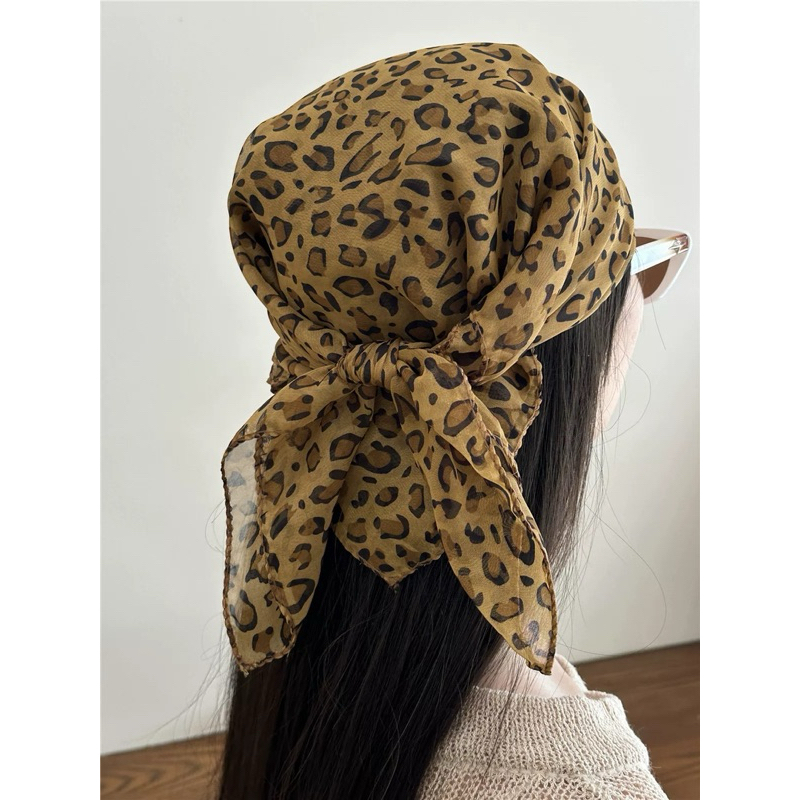 Mookrinstyle• ส่งจากไทย ผ้าโพกผมลายเสือ กรามู Glamour y2k Leopard ￼สไตล์แม่เสือสาว ผ้าคลุมผม ราคา ถูกที่สุด ดีลบีเคเค แกลเลอรีภาพที่ 7