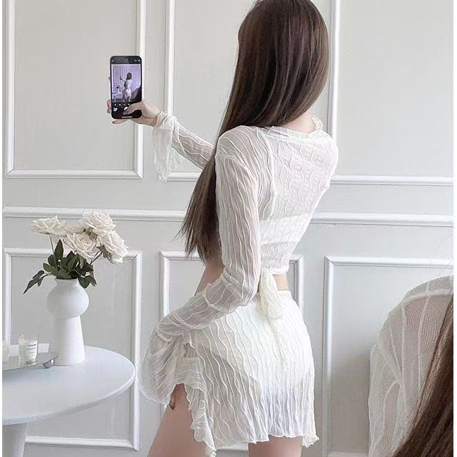 🌸พร้อ​มส่ง🌸ชุดว่ายน้ำผู้หญิง บิกินี่ 4 ชิ้น แขนยาว ผ้าคลุมไหล่ เซ็กซี่ เนื้อผ้าดี ใส่ได้หลายแบบ - รูปที่ 2