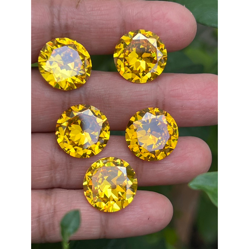 CZ yellow สีเหลือง round 6 -11 mm (2 เม็ด) CZ คิวบิกเซอร์โคเนีย เพชรรัสเซีย Cubic Zirconia ทรงกลม