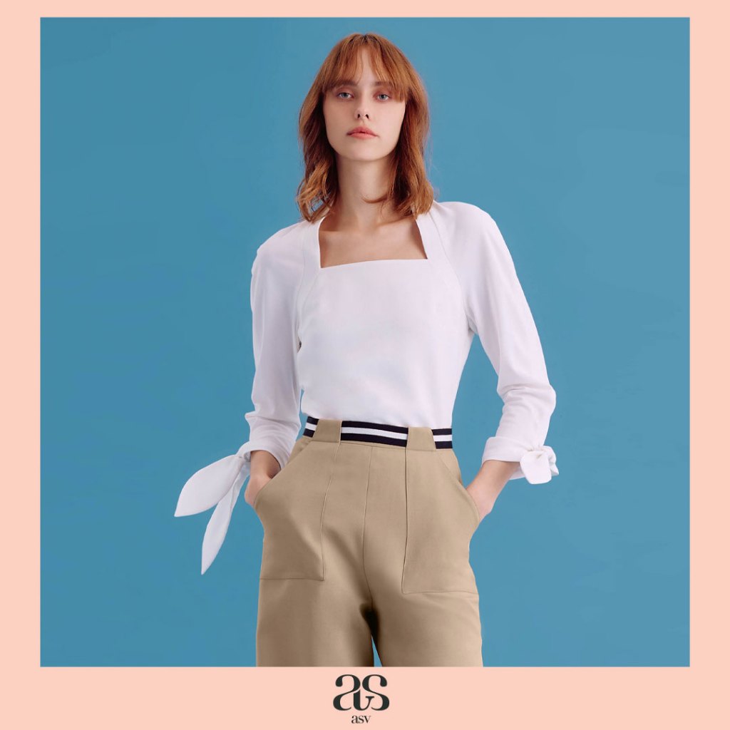 [asv ss25] Gail Square Neck Blouse เสื้อผู้หญิง แขนยาว คอเหลี่ยม ปลายแขนพอง แต่งดีเทลมัดปมที่ข้อมือ ซิปหลัง