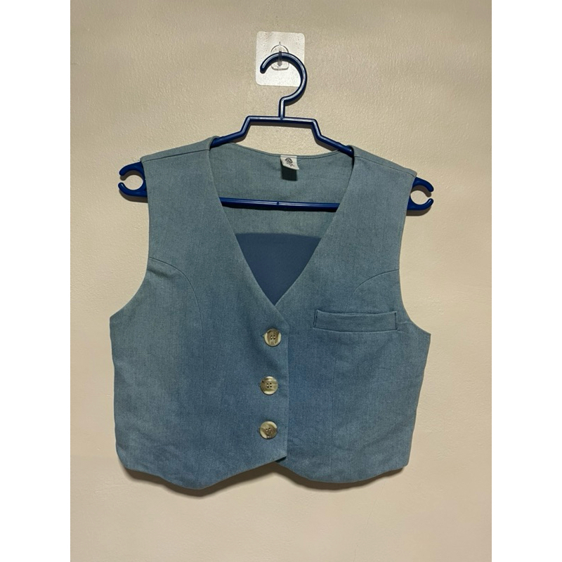 ส่งต่อเสื้อกั๊ก MAD mama สียีนส์ ราคาเต็ม  699