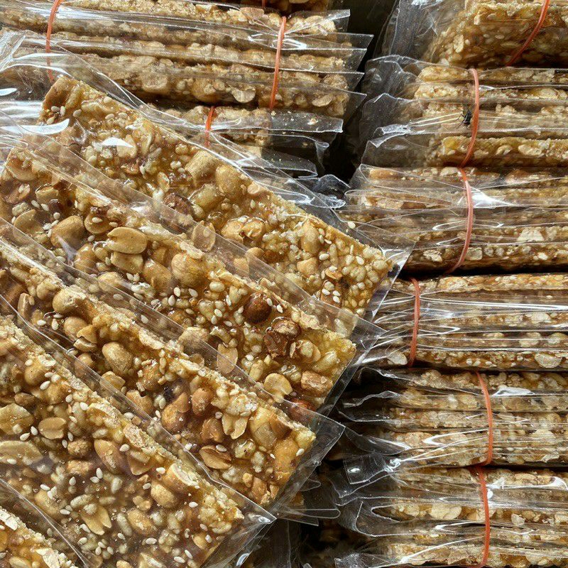 ถั่วตัดแผ่นโบราณ แผ่นละ 5 บาท