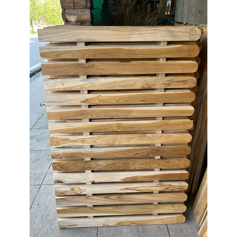รั้วไม้สักแท้ขนาดสูง 70x100 ซม.(ราคา 1 แผ่น)🍀ตกแต่งบ้านและสวน ล้อมต้นไม้ ล้อมรั้วให้น้องหมา แมว