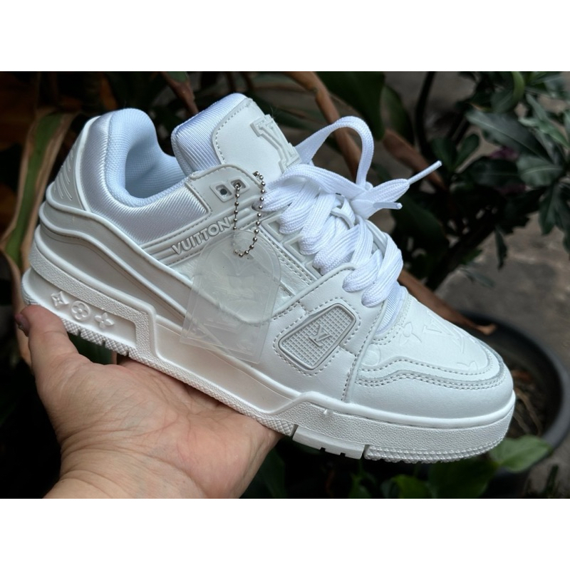 🛒🚩รองเท้าผ้าใบ L V Trainer Low’ Monogram Denim [งาน Hiend]