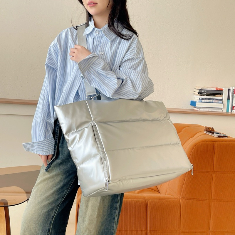 [พร้อมส่ง] 🧳กระเป๋าฟิตเนส กระเป๋าอเนกประสงค์สไตล์มินิมอล รุ่น Puffy Bag จุของได้เยอะ วัสดุทนทาน กันน้ำ มีช่องใส่ของเปียก