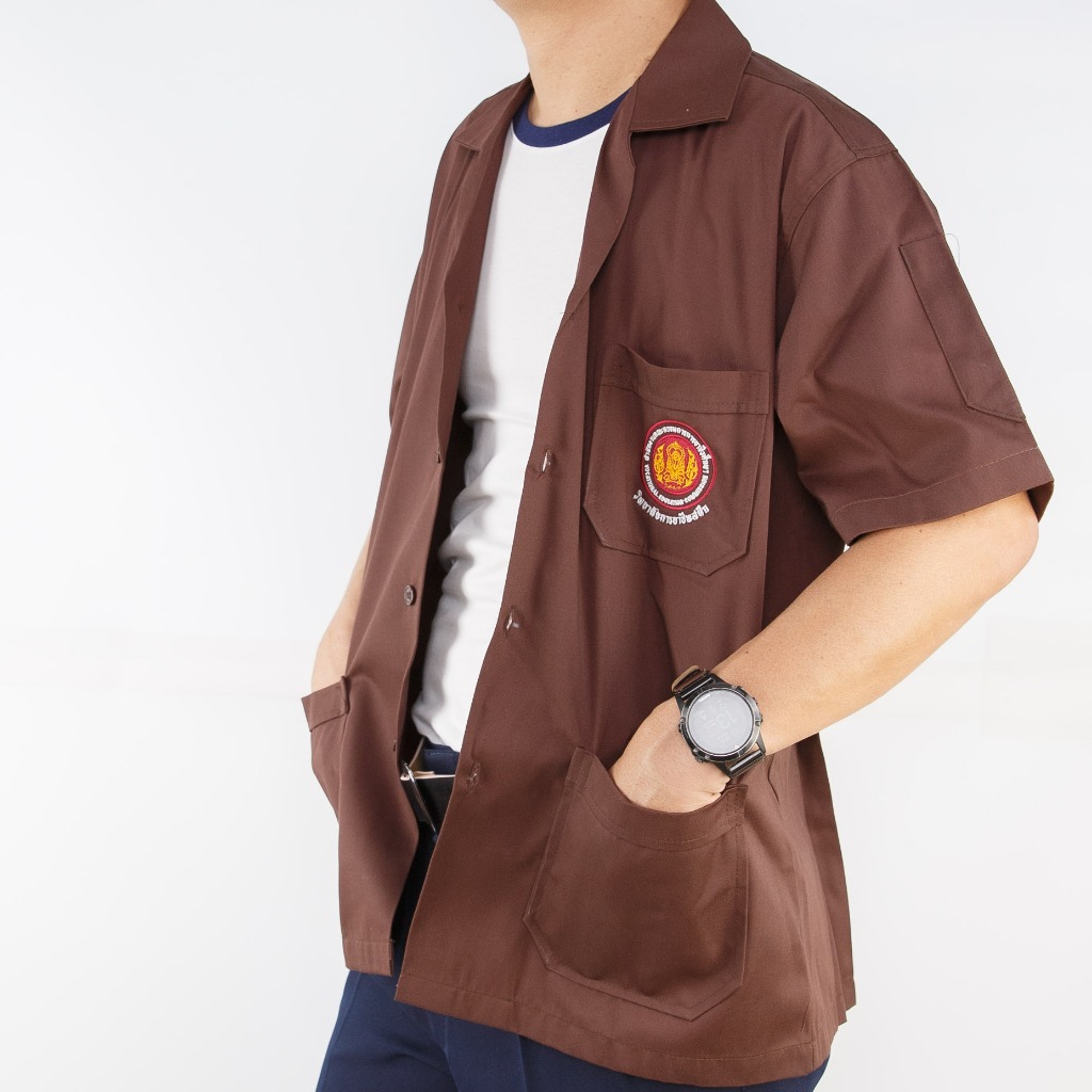 เสื้อช็อปนักศึกษาการอาชีพ ผ้าโทเร ปักตราโลโก้อาชีวะ เรียบร้อย เท่ห์ ดูดี เป็นสินค้าของไทยด้วยนะ