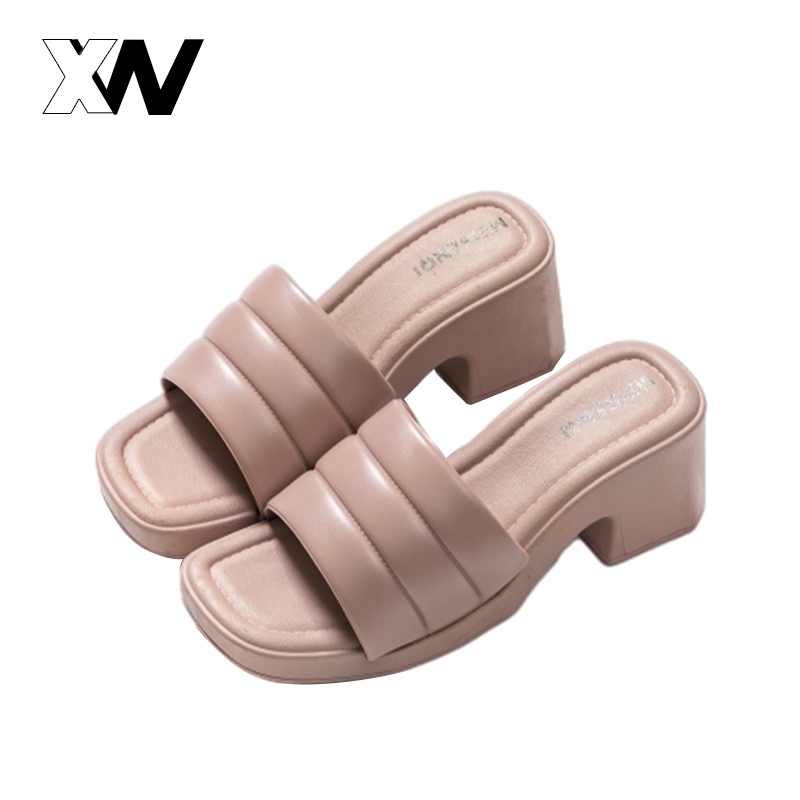 NEW รองเท้าส้นสูงแฟชั่น รุ่นนี้มากับส้นตึกสูงสะใจอย่างกะใบหยก  ทรงส้นสูง วัสดุเป็นยางเช็ดทำความสะอาดง่ายมาก จัดเลยสาว