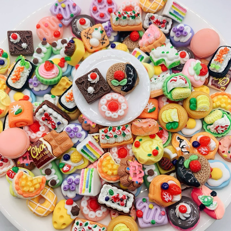 (50ชิ้น/แพค) เรซิ่นของกินอาหารขนม ลายล่าสุด เครื่องประดับอุปกรณ์เสริมเรซิ่นจำลองเค้กหวานโฮมเมด