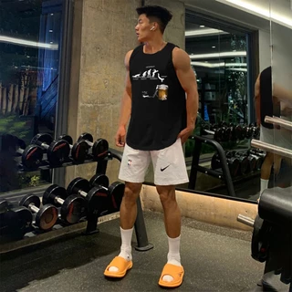 Y-T⚡Flash Sale⚡เสื้อกั๊กแขนกุดสำหรับผู้ชาย แฟชั่น สกรีนลาย คอกลม สวมใส่สบาย ผ้าฝ้าย100% เสื้อแขนกุด สตรีทสไตล์