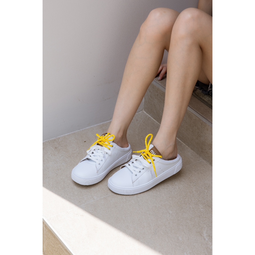 2083 รองเท้าผ้าใบเปิดส้น minmin