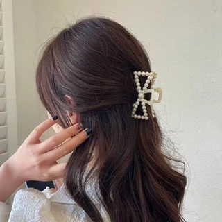Vogue🌟พร้อมส่ง🌟 ก็บติดผมประดับไข่มุกเทียม หรหราและเรียบง่าย เครื่องประดับผม กิบติดผมไช่มุก (VO-2)