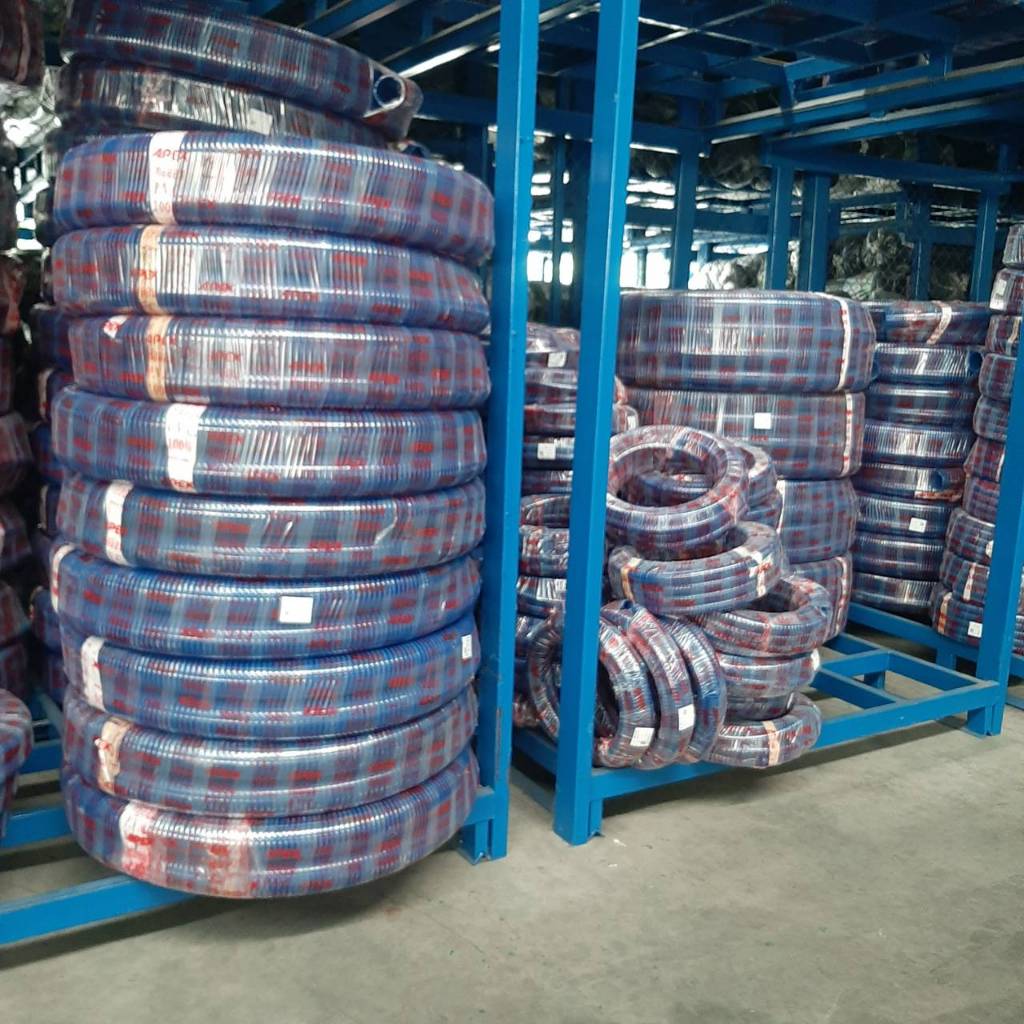 ท่อดูด ท่อดูน้ำสีฟ้า 1 นิ้ว 2 นิ้ว  3นิ้ว  ความยาว 24 เมตร  สายส่งน้ำ ท่อส่งน้ำPVC