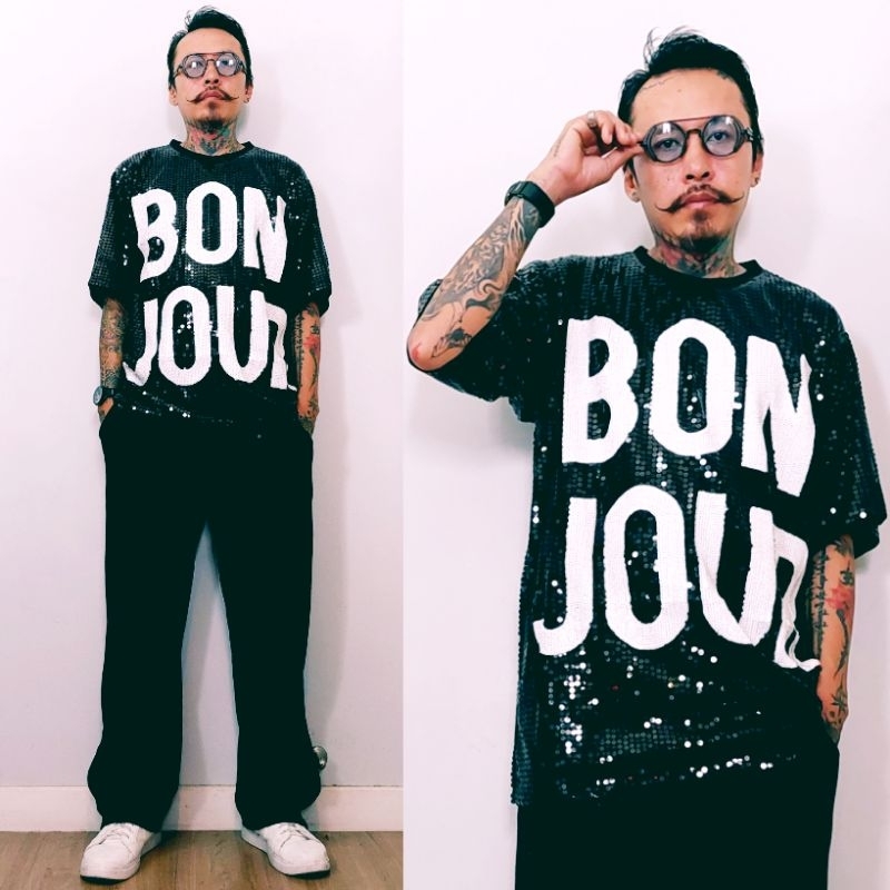เสื้อผู้ชายปักเลื่อมสีดำ เสื้อยืดปักกลิตเตอร์ของผู้ชาย เสื้อวิ้งๆลาย BONJOUR (สินค้าในไทย🇹🇭)