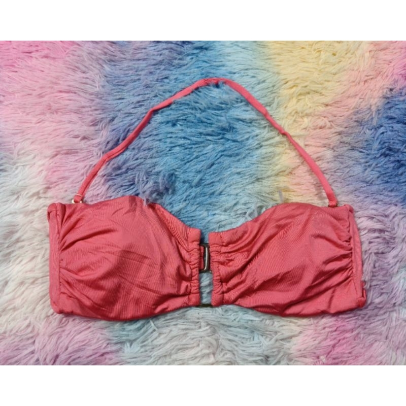 Mossimo size S บิกินี่ท่อนบนสีชมพูงานตะขอหลังคล้องคอค่ะ
รอบอก 30 ถึง 34 นิ้ว

แบรนด์แท้นำเข้าจาก US 