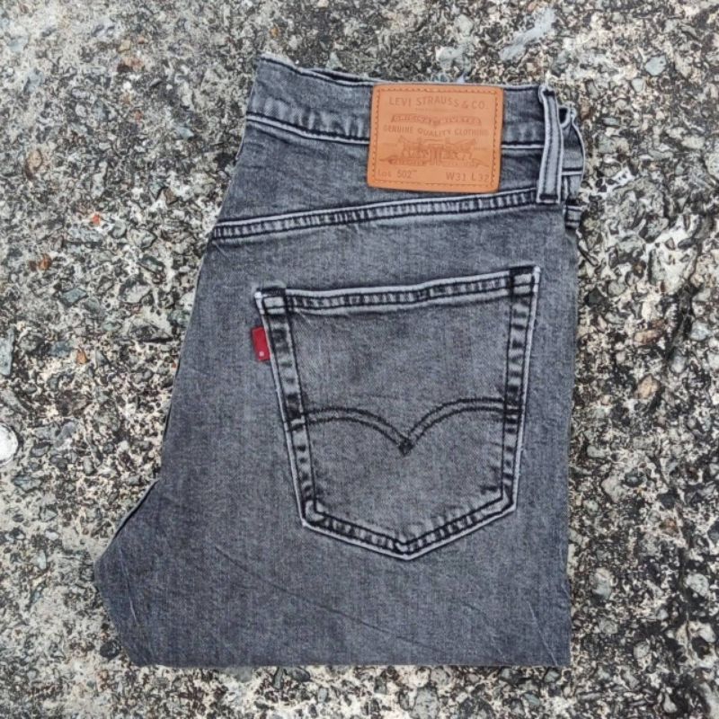 J31/32 กางเกงยีนส์มือสอง 502 ผลิต Pakistan เอววัดจริง 32.5" ยาวทั้งตัว 40.5" ปลายขา 7" ป้าย R Big E