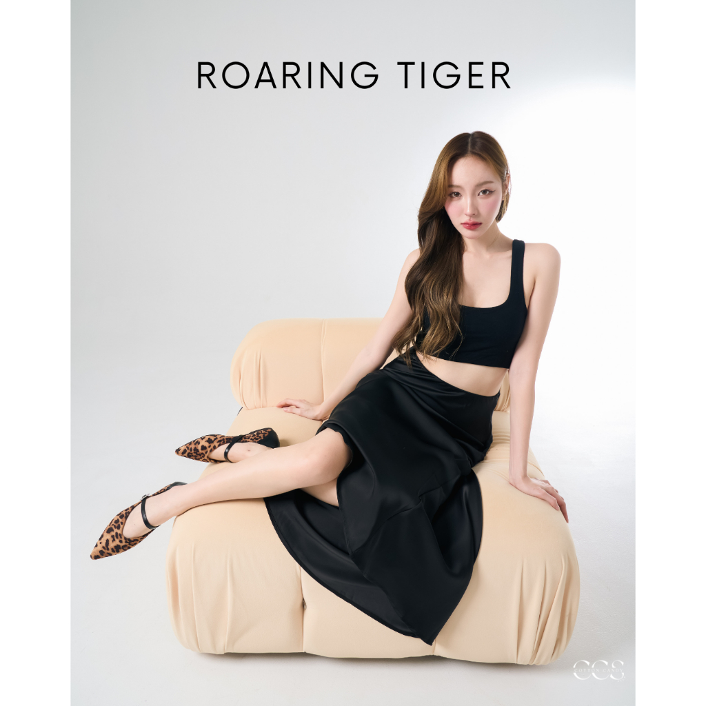 CCS - **เผื่อ 2 ไซส์**รองเท้าทรงหัวแหลม รุ่น Roaring Tiger สัมผัสความหรูหราในทุกย่างก้าว ( N75-1)