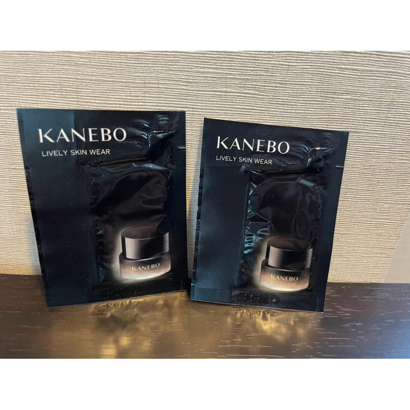 รองพื้น Kanebo Lively Skin Wear แบบซอง 0.5g