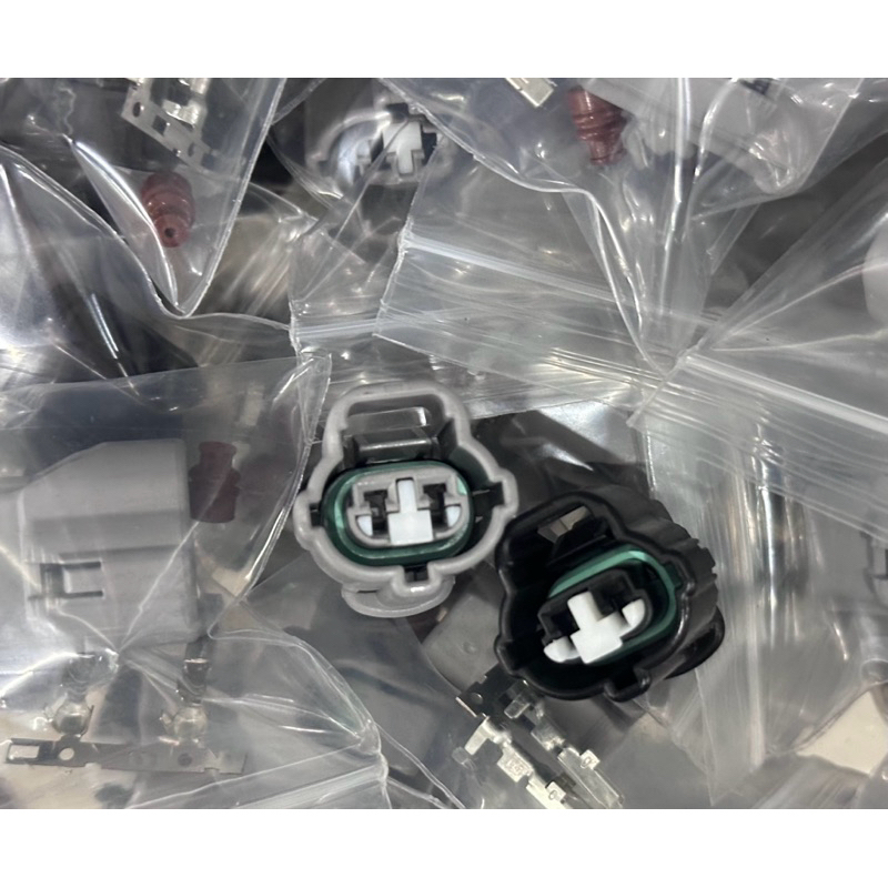 P-28 ปลั๊กA/T toyota 2jz แท้ 2P พร้อมพินลูกยางแท้
