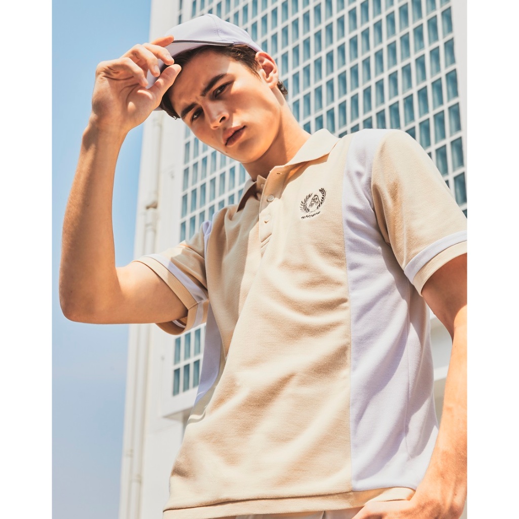 UPTOYOU Polo with logo embroidered  เสื้อโปโลสีครีม-ขาว ผู้ชาย มาพร้อมกับงานปักลายขวดน้ำบนโลโก้UPTOY