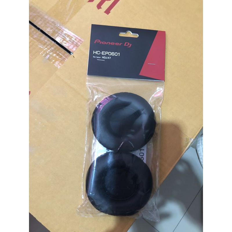 Pioneer DJ HC-EP0601 Leather Earpads (Pair)Pioneer DJ HDJ-X7 Headphone